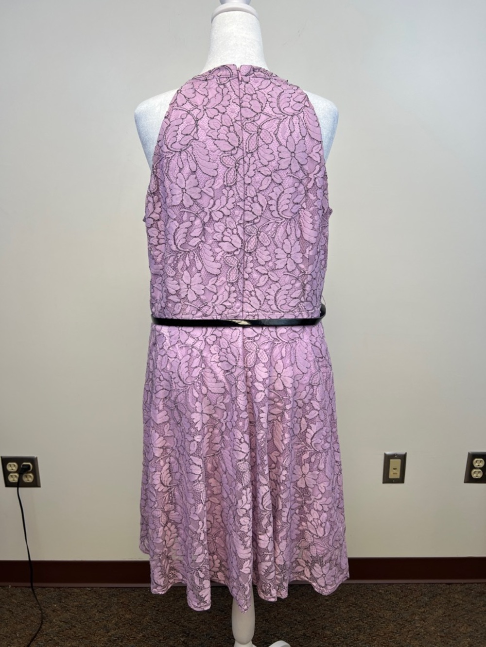ELLE Purple Chic Lace Halter Neck Flowy Lined Dress with Black Bow Belt Size XXL - Picture 9 of 15